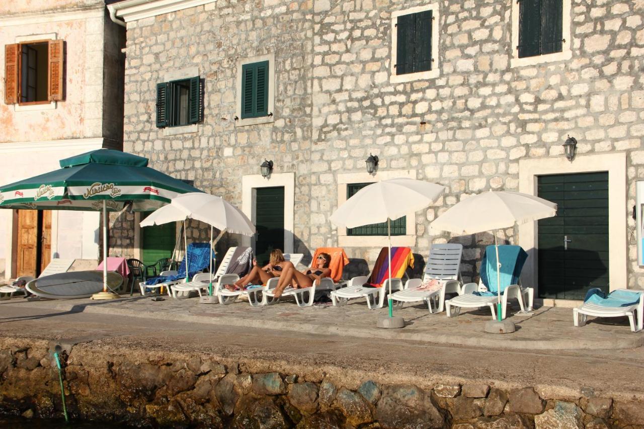 Rose - Apartmani Janovic Luštica Εξωτερικό φωτογραφία